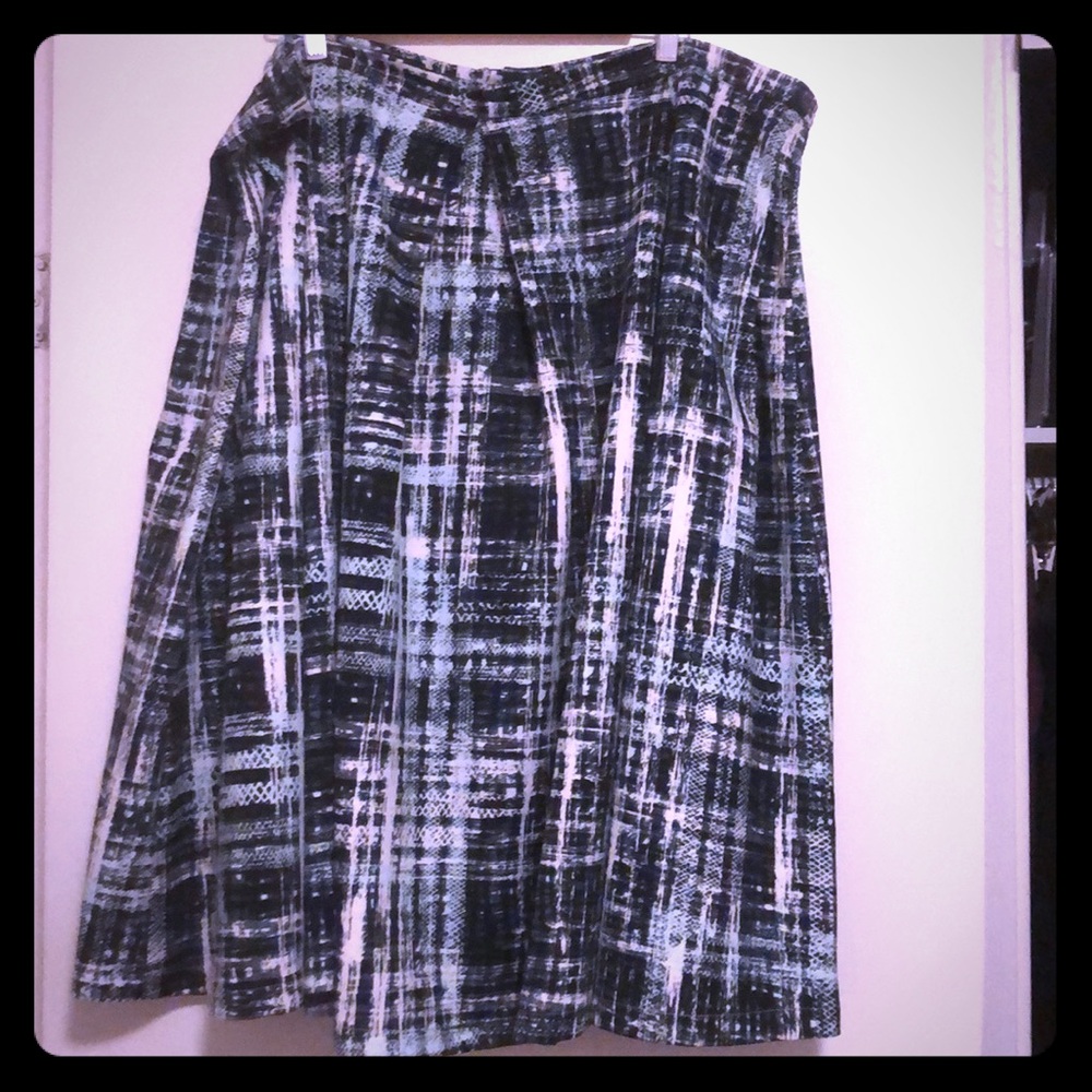 Scuba midi skirt with box pleats